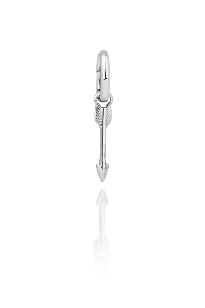 Hlín Reykdal Arrow Charm Silfur